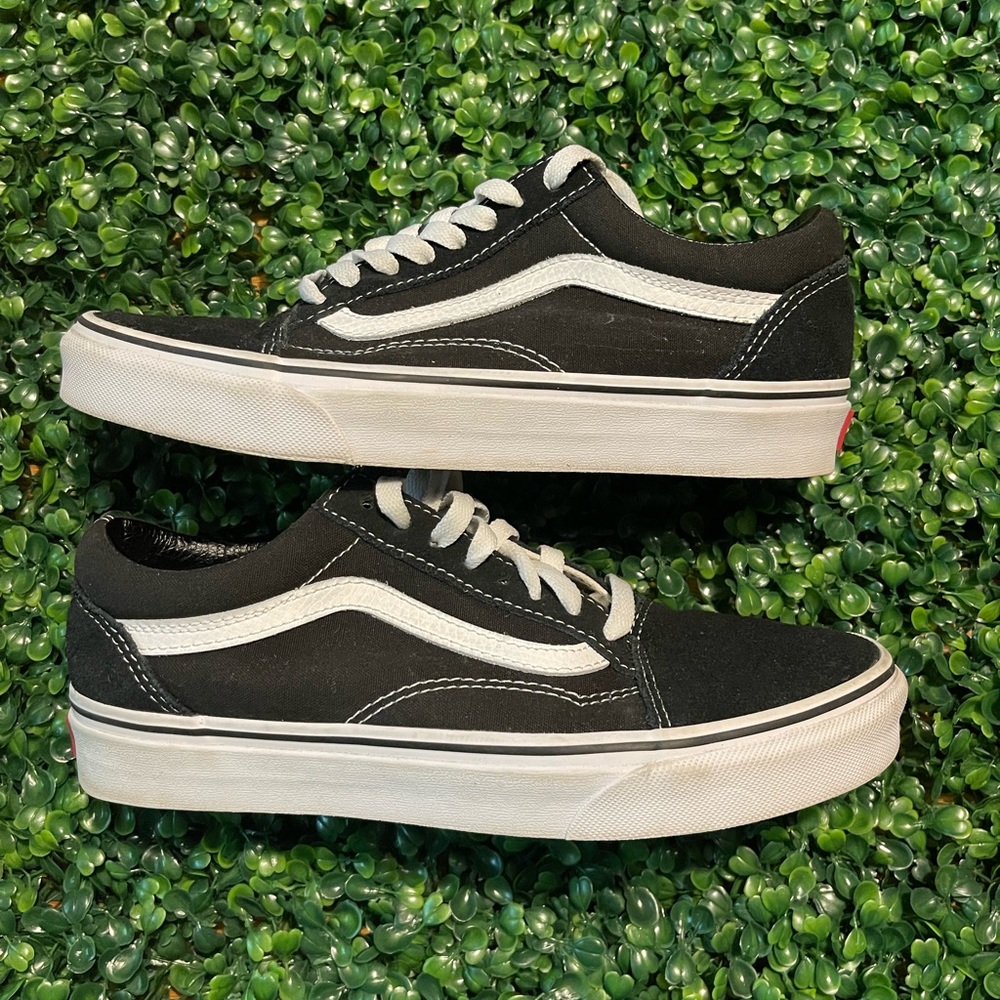 Women’s Van Shoes Size 8